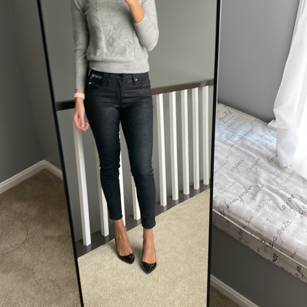 NWT jeans by banana republic. Mid rise, skinny, ankle in a very nice fabric